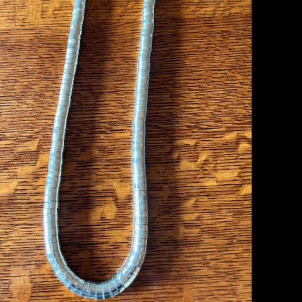 Slinky necklace